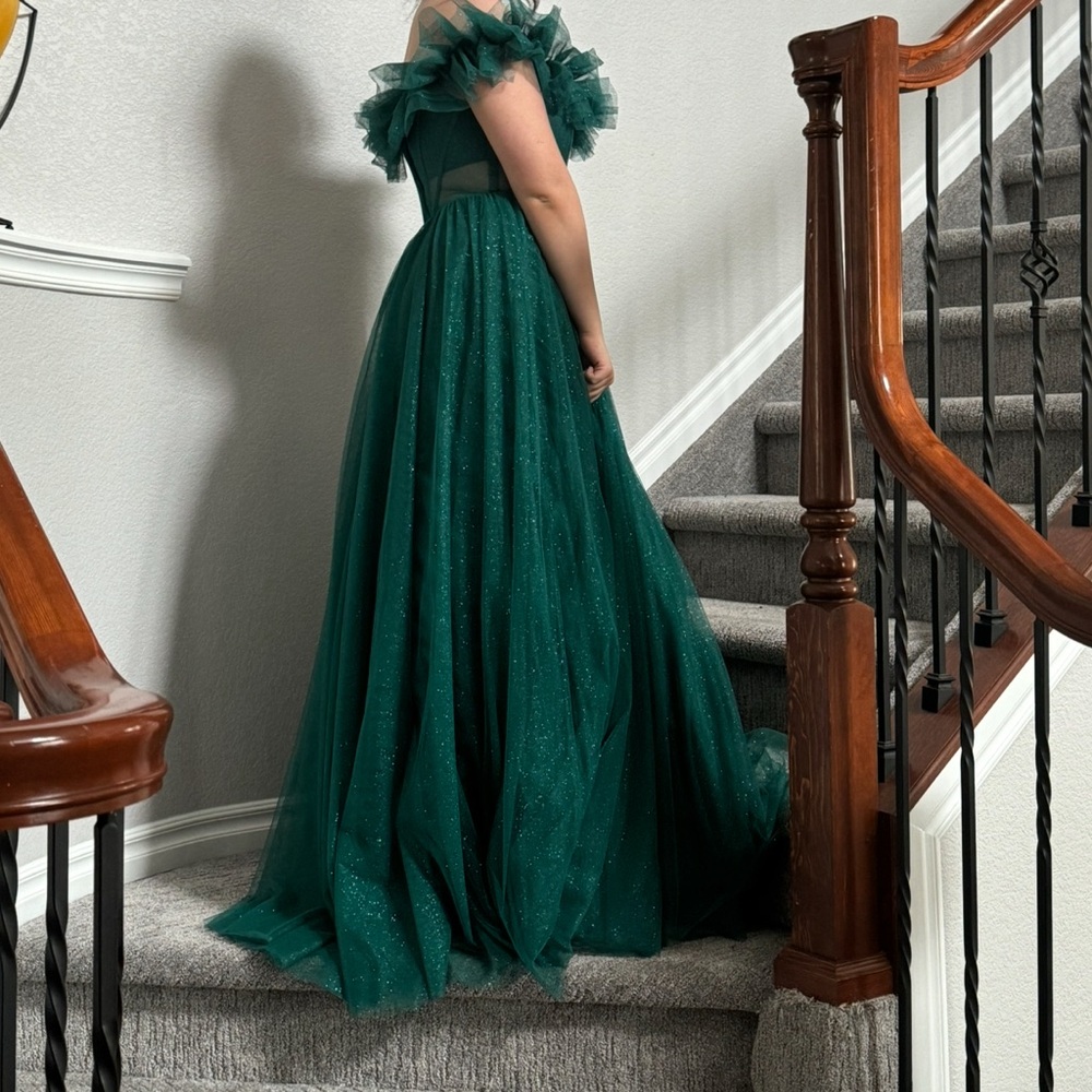 Elegant Green Maxi Dress